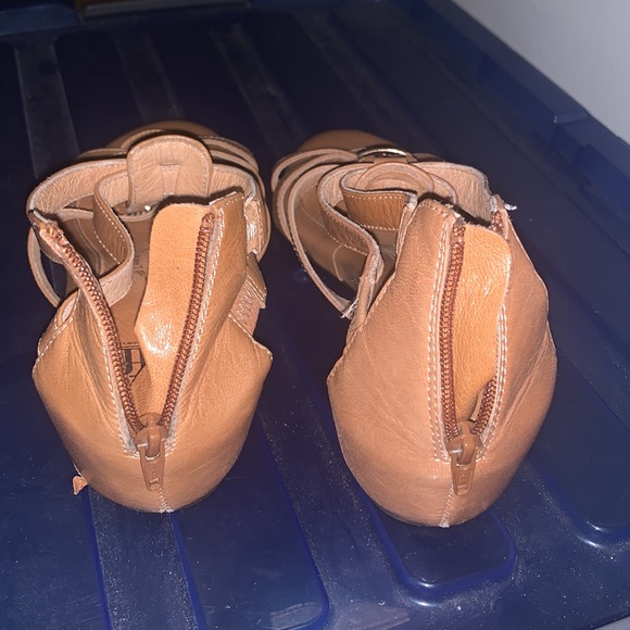 Sofft tan Sandals - Picture 3 of 6